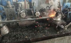 草莓短视频在线观看车间车丝时候的操作要点